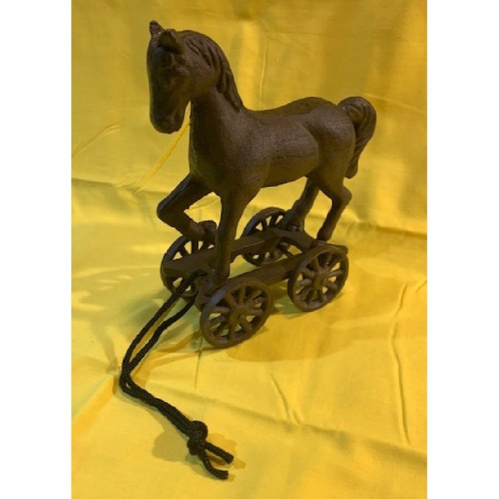 Cast Iron Horse Pull Toy on Wheels 0170-13603